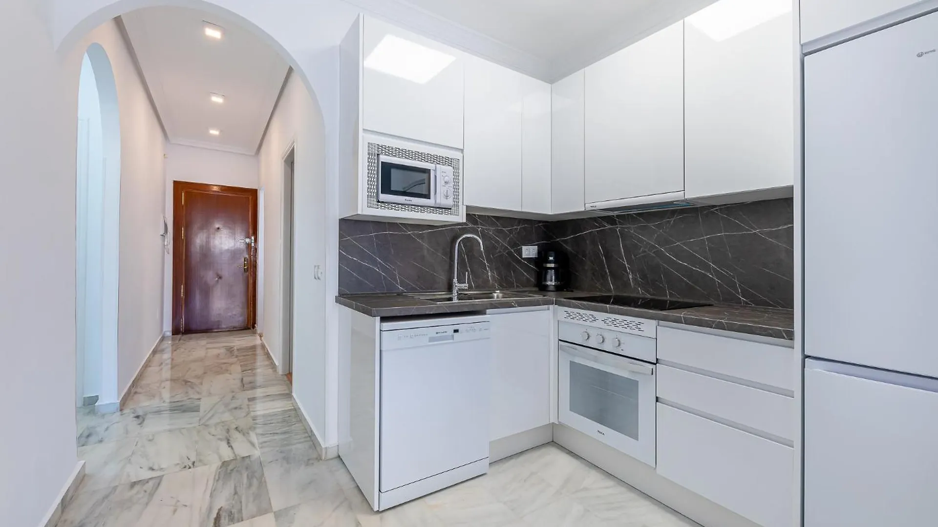 797 Holiday Rentals - Apartamento En Pueblo Quinta A 1 Min De La Playa Benalmadena 0*,